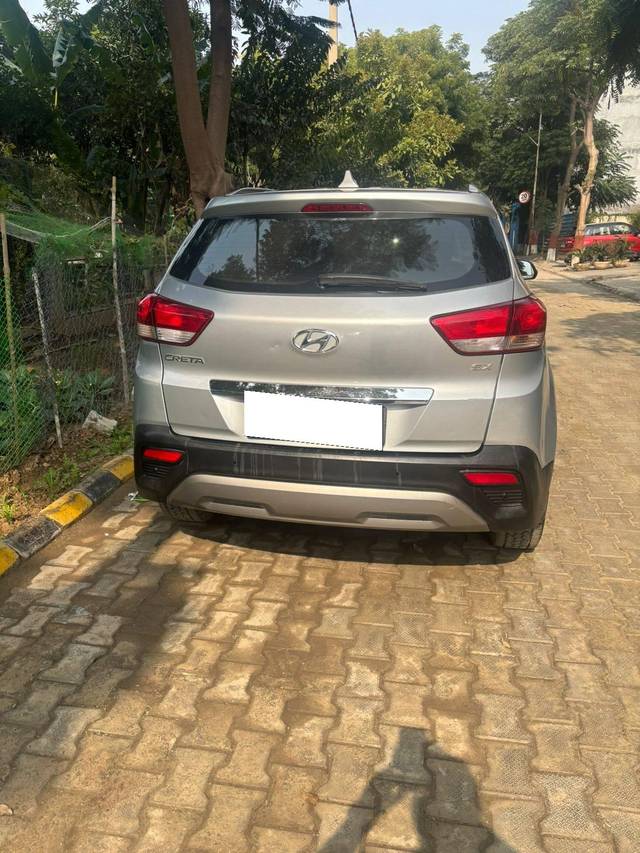 https://images10.gaadi.com/usedcar_image/4619169/original/processed_cad3cc48c20f87cf179d3c2eafbe901b.jpg?imwidth=6402