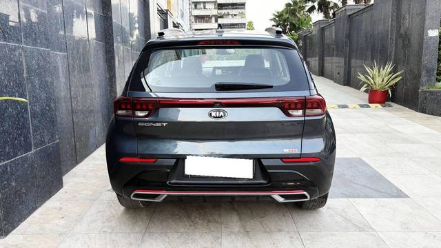 https://images10.gaadi.com/usedcar_image/4619171/original/processed_1dd1571941ab01ba18f867c8a6028b3b.jpg?imwidth=6402