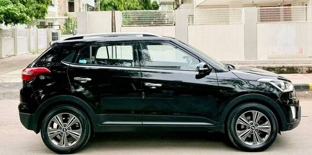 https://images10.gaadi.com/usedcar_image/4619214/original/processed_8fa0393332cbac3819b93a41ba8a905e.jpg?imwidth=6401
