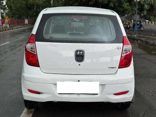 https://images10.gaadi.com/usedcar_image/4619219/original/processed_8672f82fc5ae44d31b379d8af1eff8d6.jpg?imwidth=6402