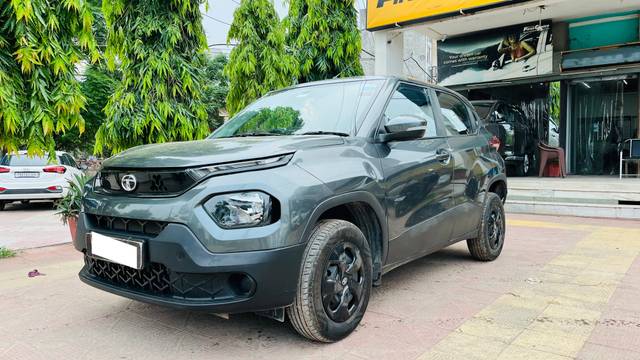 https://images10.gaadi.com/usedcar_image/4619220/original/processed_4625774bd3d734618716330d3c227274.jpg?imwidth=6402