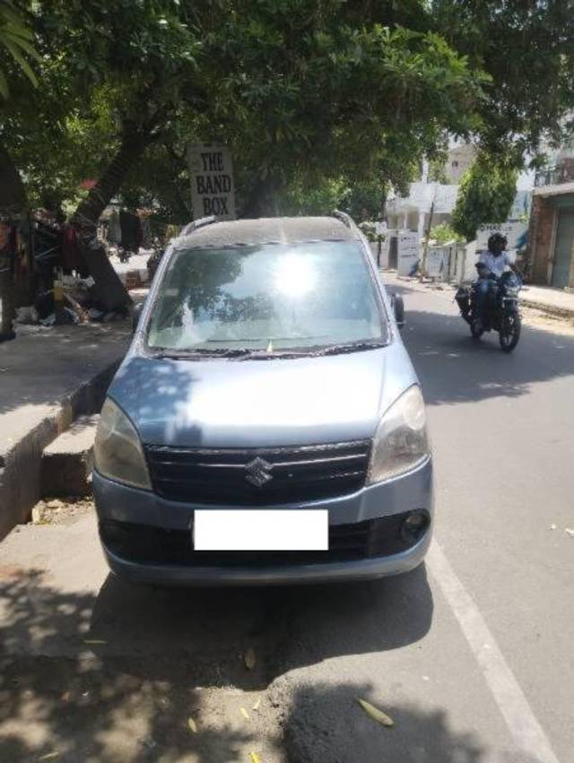 https://images10.gaadi.com/usedcar_image/4619221/original/processed_7fbe8424-b4b0-4496-b16f-3f4cfcc43784.jpg?imwidth=6400