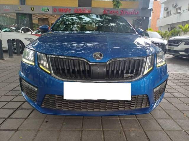 https://images10.gaadi.com/usedcar_image/4619251/original/processed_130ab30c632d06110aa4afb3afba8478.jpg?imwidth=6400