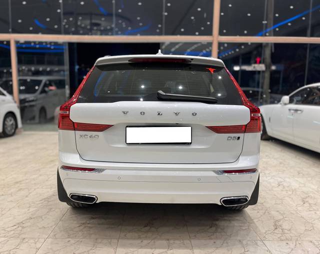 https://images10.gaadi.com/usedcar_image/4619259/original/processed_d3b10dfd4cb339708be05b04a19618a0.jpg?imwidth=6401