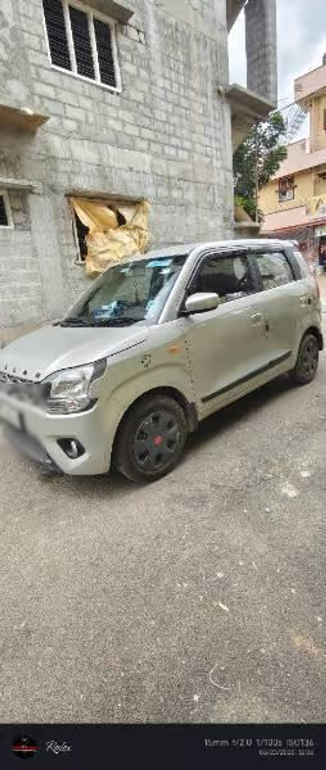 https://images10.gaadi.com/usedcar_image/4619260/original/c6abe5b9-ade8-4e52-a4d3-98002bc3862d.png?imwidth=6400