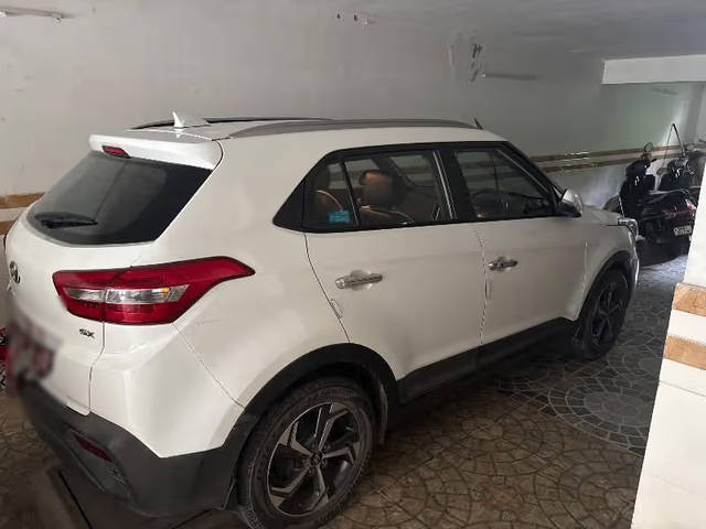 https://images10.gaadi.com/usedcar_image/4619274/original/8068afe6-959d-48f2-aa28-146de3a769f0.png?imwidth=6400