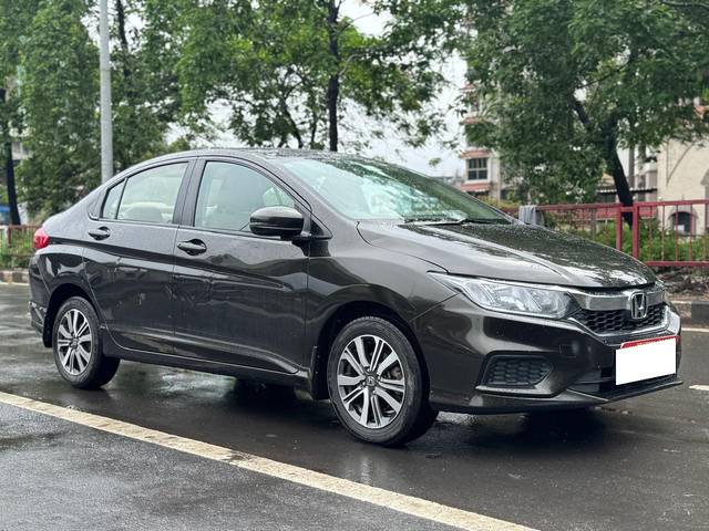 https://images10.gaadi.com/usedcar_image/4619283/original/processed_9671d4d030aca4de8ae7ace01488331e.jpg?imwidth=6400
