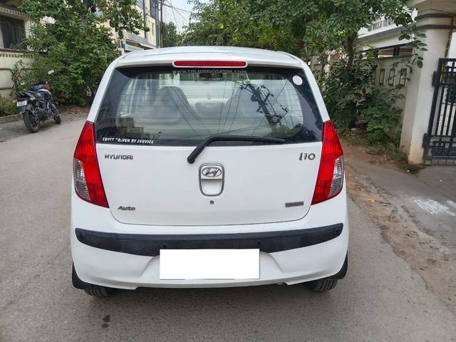 https://images10.gaadi.com/usedcar_image/4619330/original/processed_09d09068260532632685f343e132ef6e.jpg?imwidth=6402
