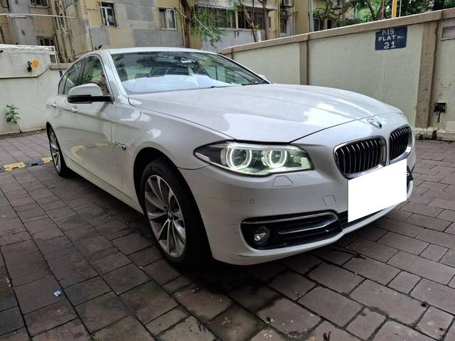 https://images10.gaadi.com/usedcar_image/4619347/original/processed_f1ecaa0b66d7c7942725d96f24aba76b.jpg?imwidth=6400