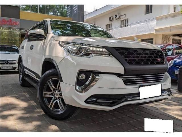 https://images10.gaadi.com/usedcar_image/4619350/original/processed_f854101bf62d70885c92fe5b757e5dfd.jpg?imwidth=6400