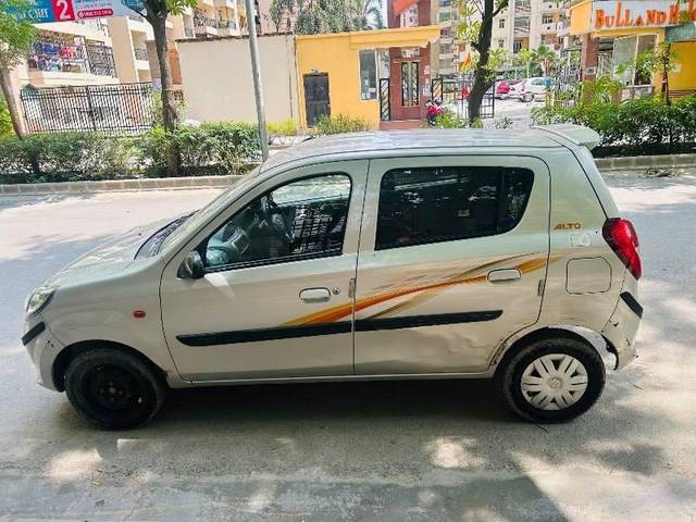 https://images10.gaadi.com/usedcar_image/4619351/original/processed_e1b77eed-59a0-4166-b452-7d63f8b39563.jpeg?imwidth=6402
