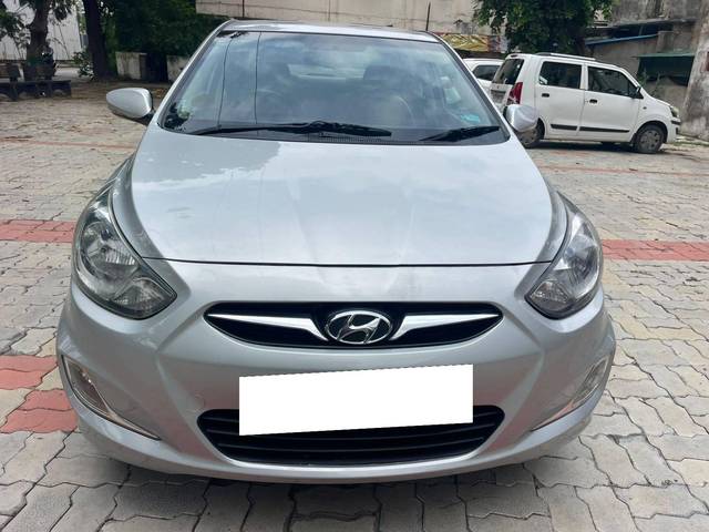 https://images10.gaadi.com/usedcar_image/4619362/original/processed_651f6767-1eda-4b2d-bad1-320f55f52f75.jpg?imwidth=6400