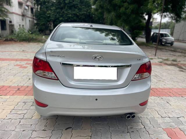 https://images10.gaadi.com/usedcar_image/4619362/original/processed_c1e5e2ea-3ff2-4413-bdac-60ea71326344.jpg?imwidth=6401