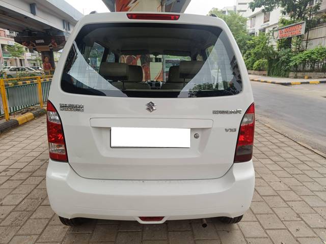 https://images10.gaadi.com/usedcar_image/4619367/original/processed_8b9802e0-9525-452f-8891-973a69361d66.jpg?imwidth=6401