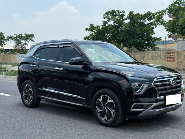 https://images10.gaadi.com/usedcar_image/4619369/original/processed_5a092c76b41bdf936126fc02a52af749.jpg?imwidth=6400