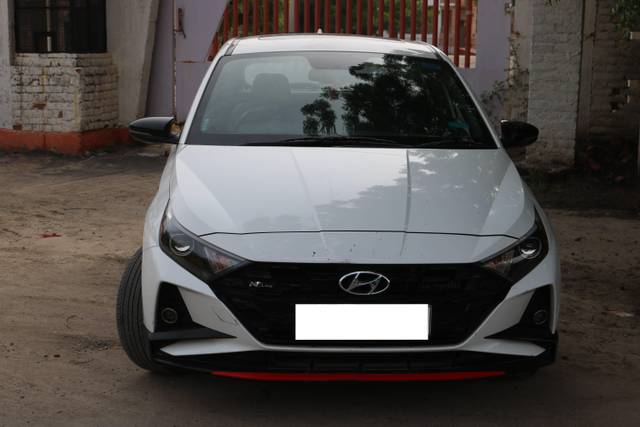 https://images10.gaadi.com/usedcar_image/4619380/original/processed_6898ee208476d95cefaa34b6ad031037.JPG?imwidth=6400