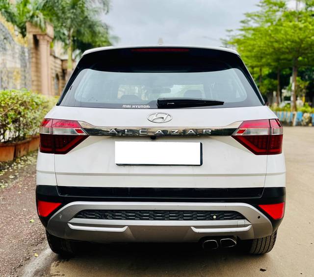 https://images10.gaadi.com/usedcar_image/4619392/original/processed_50e57e84-d849-4b4d-ad53-9a63d208feec.jpg?imwidth=6402