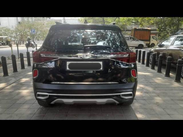 https://images10.gaadi.com/usedcar_image/4619393/original/processed_639337bf9767a1b4c1e026a6c0274b86.jpg?imwidth=6402