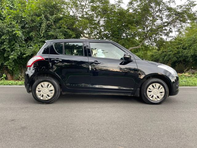 https://images10.gaadi.com/usedcar_image/4619407/original/c6ab36e276fb167def8cd840c31e8086.jpg?imwidth=6401