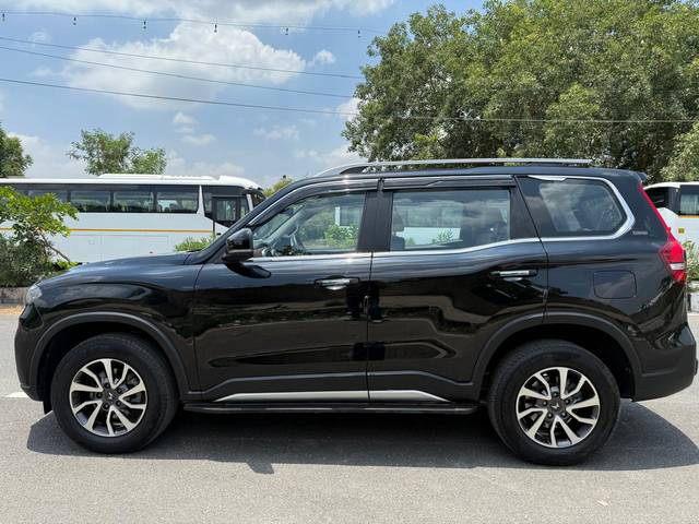 https://images10.gaadi.com/usedcar_image/4619409/original/c54990d368126f58ad6f79efc7468152.jpg?imwidth=6402