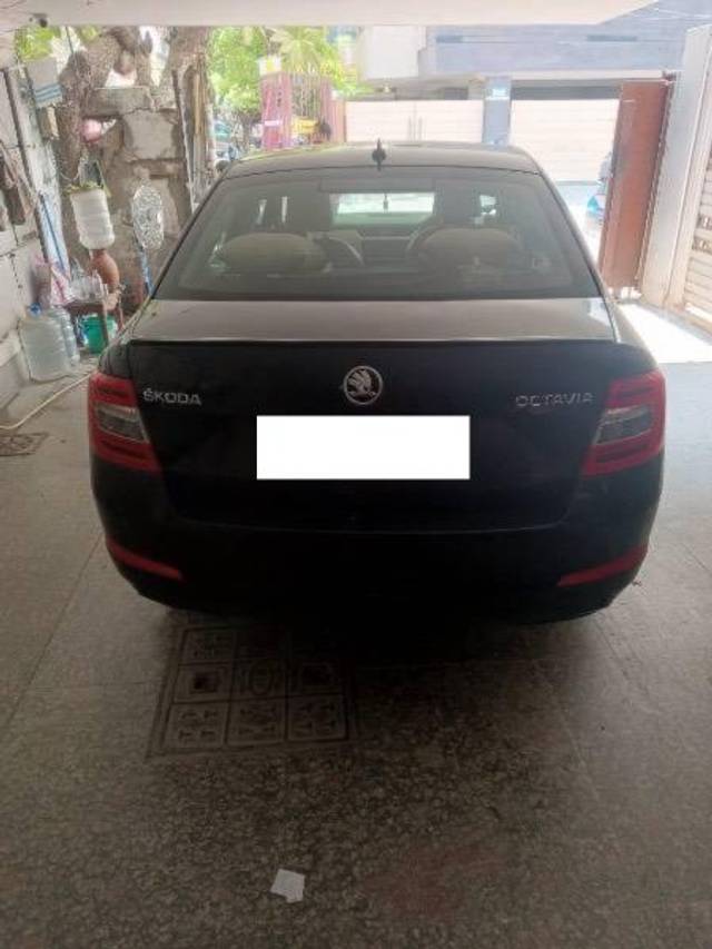 https://images10.gaadi.com/usedcar_image/4619418/original/processed_67bbc563-6e93-43f2-9796-f996ff395f1c.jpeg?imwidth=6401