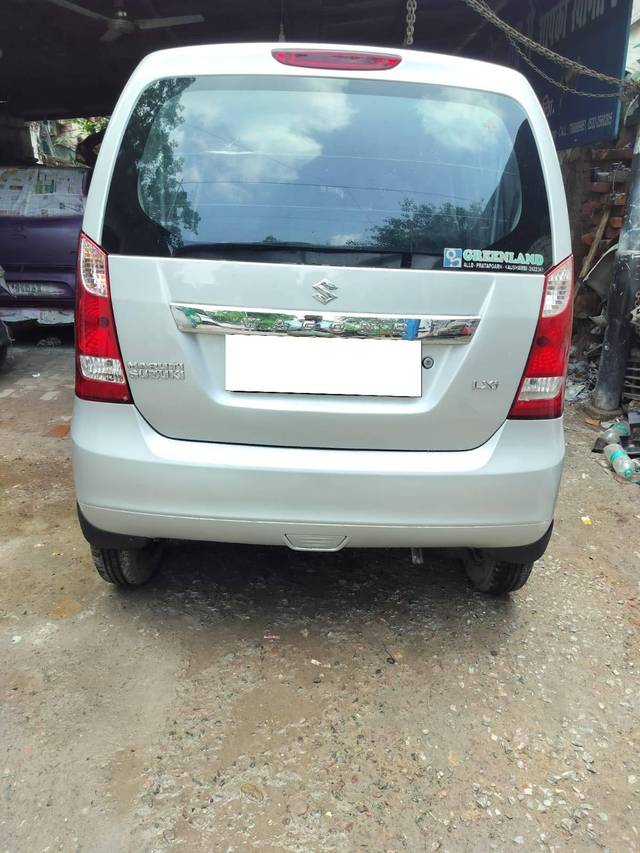 https://images10.gaadi.com/usedcar_image/4619428/original/processed_87c6d4ffd8ddd2b62f935030aa6478c3.jpg?imwidth=6401