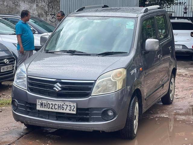 https://images10.gaadi.com/usedcar_image/4619429/original/processed_14b6d61e6b671bb82451d22ec93a2b1d.jpg?imwidth=6402