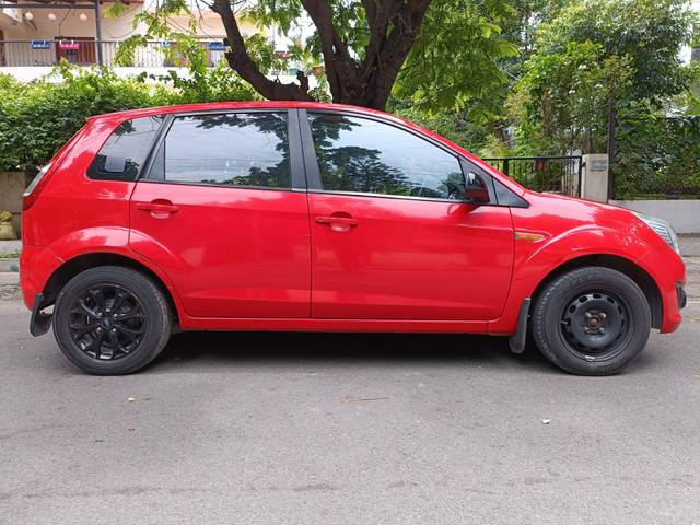 https://images10.gaadi.com/usedcar_image/4619430/original/processed_4da8288ab38c4895c8ac835221697b48.jpg?imwidth=6401