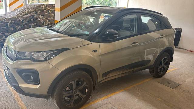 https://images10.gaadi.com/usedcar_image/4619454/original/867d3dd2-bed0-4d3b-b461-819975823357.jpg?imwidth=6402