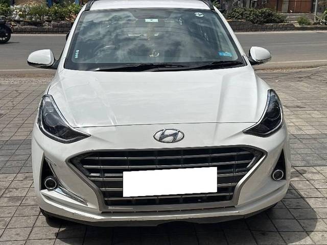 https://images10.gaadi.com/usedcar_image/4619470/original/processed_982aaeff-abab-4786-9c87-33a9d2eeaffb.jpg?imwidth=6401