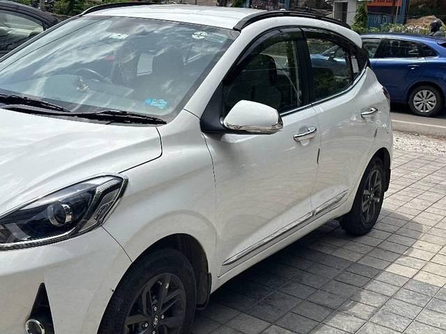 https://images10.gaadi.com/usedcar_image/4619470/original/processed_eeef7fcd-7b14-4eb6-a7f3-9f9507726862.jpg?imwidth=6400