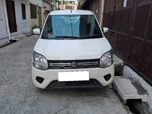 https://images10.gaadi.com/usedcar_image/4619476/original/processed_90ca83de-34c4-4eb9-a5b1-63d1903ea590.jpg?imwidth=6400