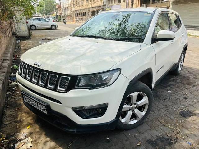 https://images10.gaadi.com/usedcar_image/4619486/original/processed_5207a09c-a6e5-4b35-84d4-a4f4306ced15.jpeg?imwidth=6402