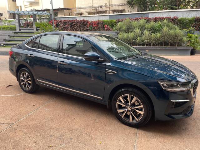 https://images10.gaadi.com/usedcar_image/4619500/original/processed_7495db11395eb735dbfe1e876d014e19.jpeg?imwidth=6400