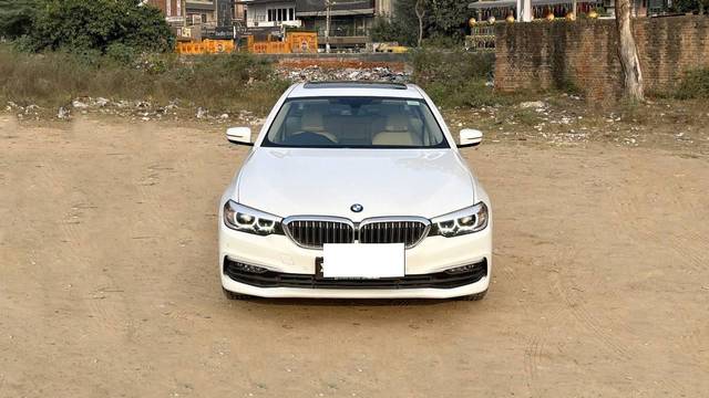https://images10.gaadi.com/usedcar_image/4619526/original/processed_8443555d3956914ec38245b200f97d5b.jpg?imwidth=6400