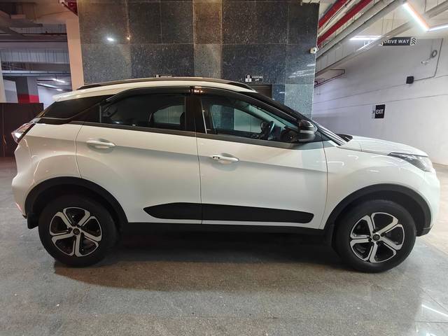 https://images10.gaadi.com/usedcar_image/4619531/original/processed_a02727b2ef7820df10995923d0e391e2.jpg?imwidth=6401