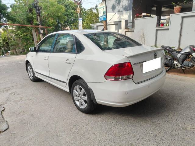 https://images10.gaadi.com/usedcar_image/4619537/original/processed_d1bdadd7037105621dde44fa33899127.jpg?imwidth=6402