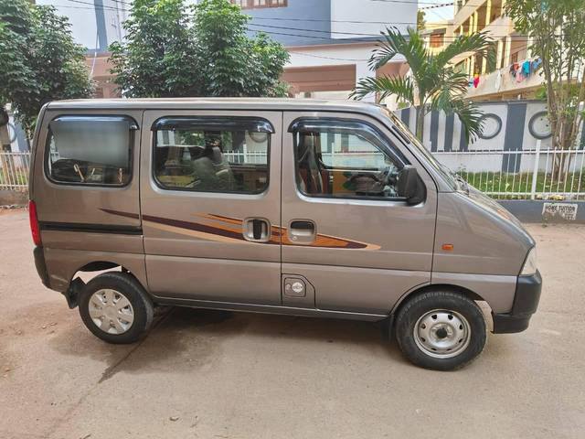 https://images10.gaadi.com/usedcar_image/4619544/original/processed_3f8fb1fa4aff39b8d669b73230ed0690.jpg?imwidth=6401