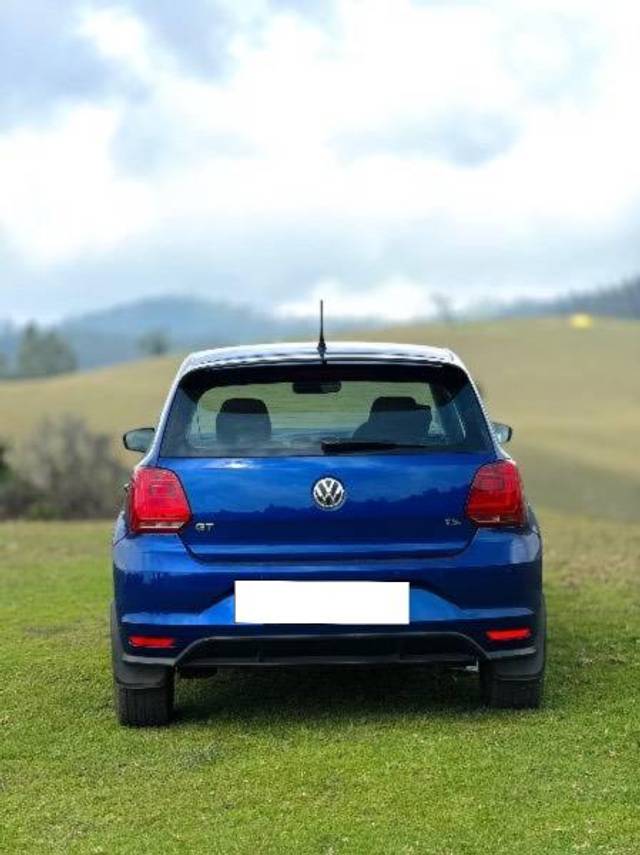 https://images10.gaadi.com/usedcar_image/4619548/original/processed_34ce8204-db74-4228-bc15-3a2ba0943402.jpeg?imwidth=6402