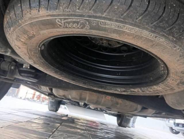 https://images10.gaadi.com/usedcar_image/4619552/original/processed_a608d978-dd9a-4186-a780-50ed5760c8e6.jpeg?imwidth=6402