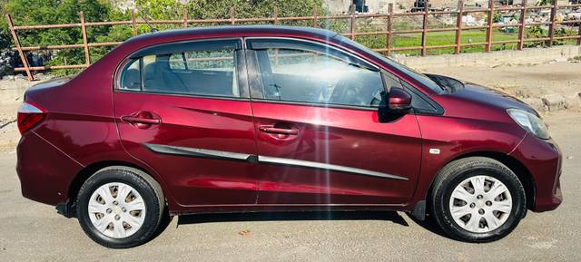 https://images10.gaadi.com/usedcar_image/4619555/original/53b1a09122cef886ef37c48fd4dfaa9f.jpg?imwidth=6401