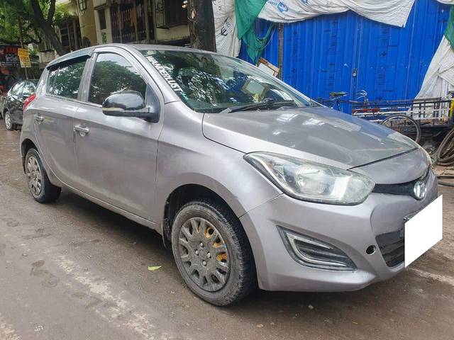 https://images10.gaadi.com/usedcar_image/4619567/original/processed_2a307fa44b24aaa11963fd7ebdba3d92.jpg?imwidth=6400