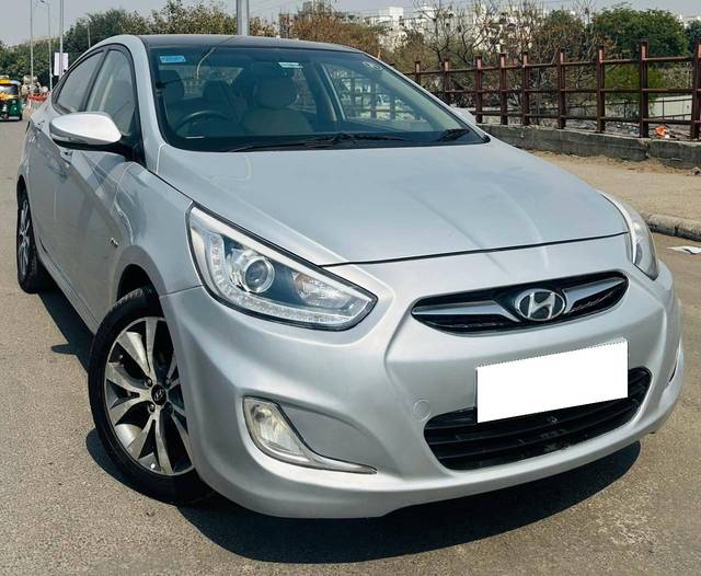 https://images10.gaadi.com/usedcar_image/4619572/original/processed_8ee72e28e620482109612f3368a4a15b.jpg?imwidth=6400