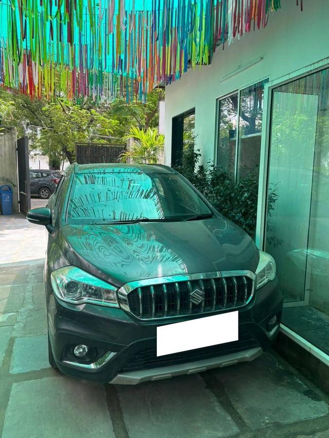 https://images10.gaadi.com/usedcar_image/4619591/original/processed_processed_73d95cb3-f54a-46c0-b46b-895e21d5a3e3.jpg?imwidth=6400