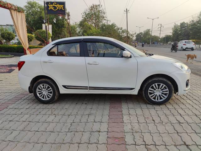 https://images10.gaadi.com/usedcar_image/4619635/original/processed_52015dc6b6ca9adb2a171b5e539be8b2.jpg?imwidth=6401