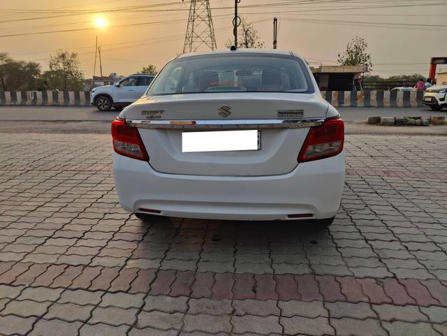 https://images10.gaadi.com/usedcar_image/4619635/original/processed_f656fc9a032886834920daacf8d64a02.jpg?imwidth=6402
