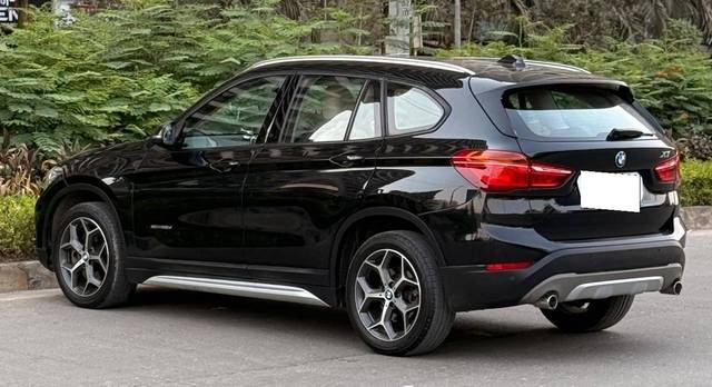 https://images10.gaadi.com/usedcar_image/4619642/original/processed_cca41ce4-c2d8-455a-a598-6fb94b66c269.jpg?imwidth=6402