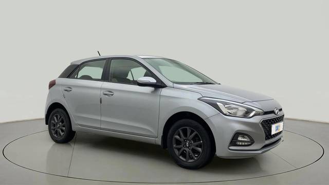 https://images10.gaadi.com/usedcar_image/4619645/original/9ace690465faa2b56a3385ba4232eaa9.jpg?imwidth=6400