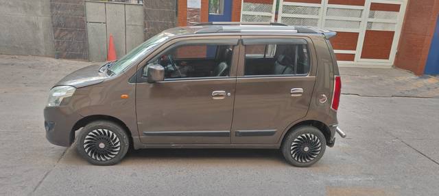 https://images10.gaadi.com/usedcar_image/4619661/original/9b764b2fd283e38c8dc9e0e52527014d.jpg?imwidth=6402