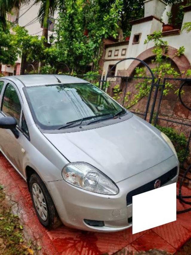 https://images10.gaadi.com/usedcar_image/4619669/original/processed_7e035a9e-6a18-438f-b05d-c254ef208f26.jpg?imwidth=6400